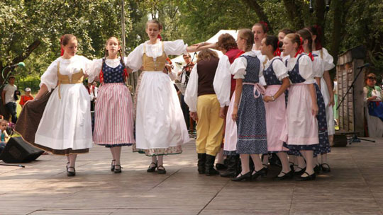 Soubor Perníček na folklorním festivale